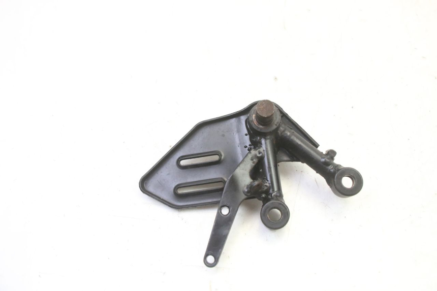 photo de FRONT RIGHT FOOTREST MOUNT MAG POWER R-STREET 50 (2016 - 2025)
