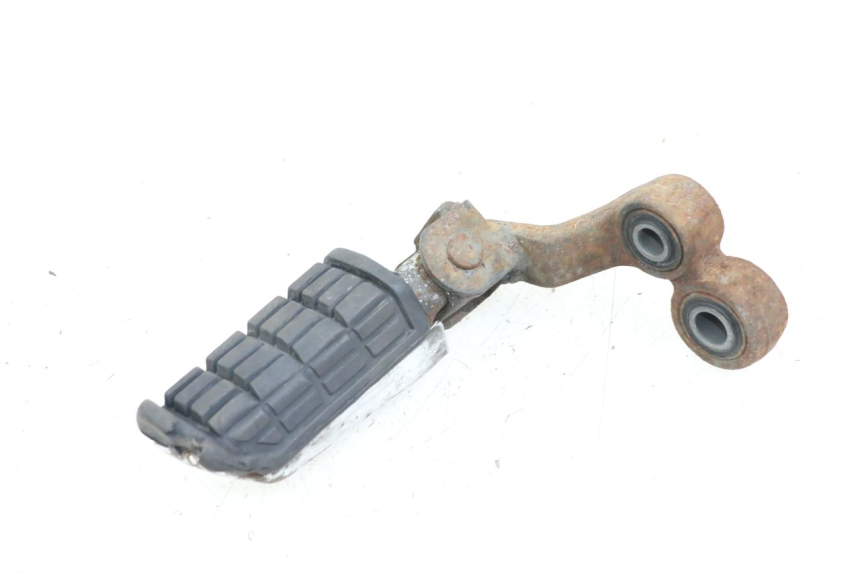 photo de FRONT RIGHT FOOTREST MOUNT YAMAHA XJ F 900 (1983 - 1994)