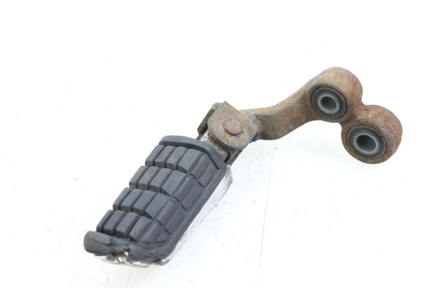 photo de FRONT RIGHT FOOTREST MOUNT YAMAHA XJ F 900 (1983 - 1994)