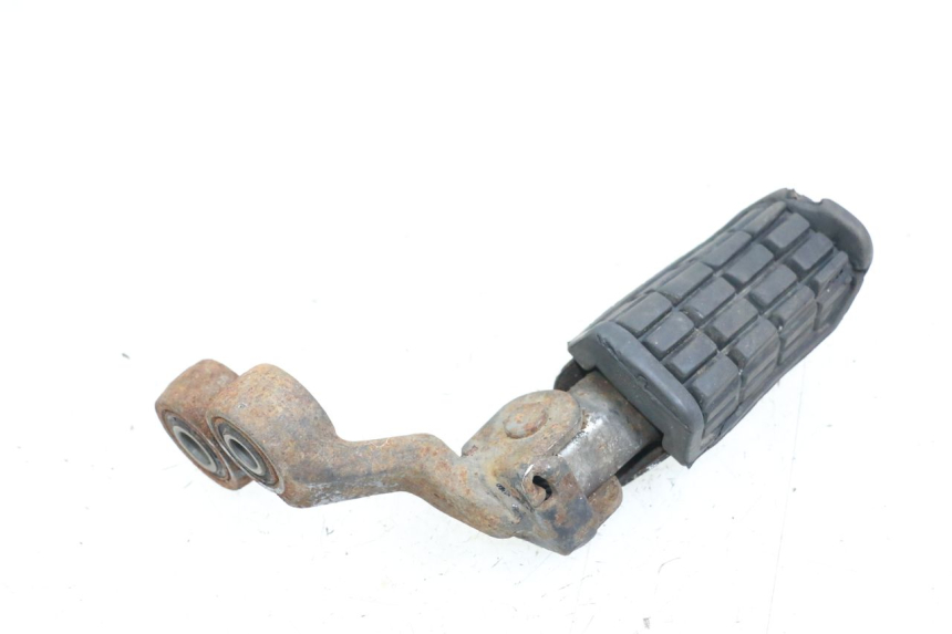 photo de FRONT RIGHT FOOTREST MOUNT YAMAHA XJ F 900 (1983 - 1994)