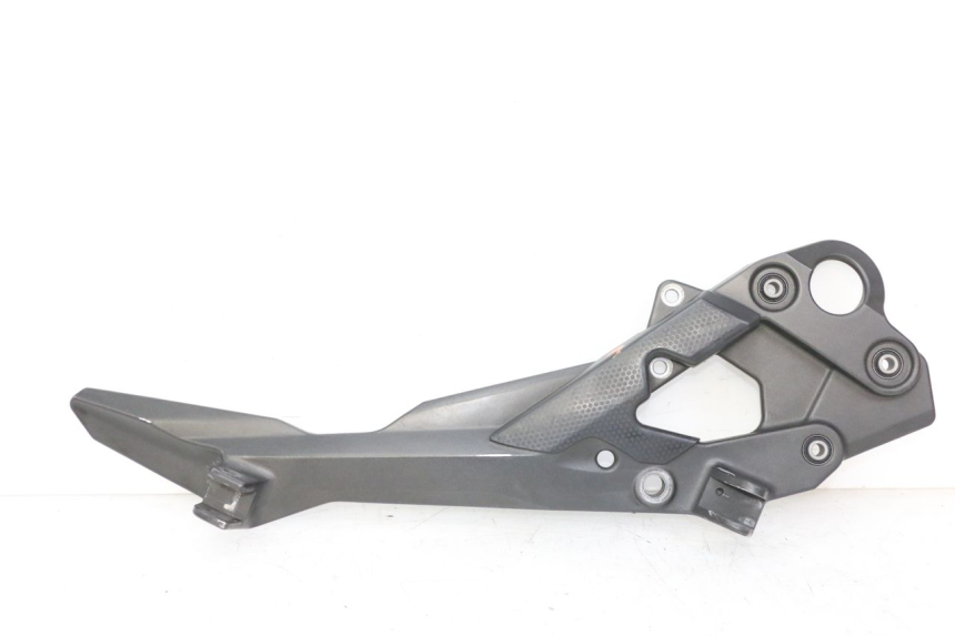 photo de FRONT RIGHT FOOTREST MOUNT YAMAHA XJ6 ABS 600 (2008 - 2016)