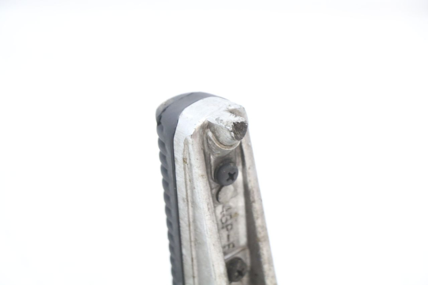 photo de FRONT RIGHT FOOTREST MOUNT YAMAHA XJ600 XJ DIVERSION 600 (1992 - 1997)