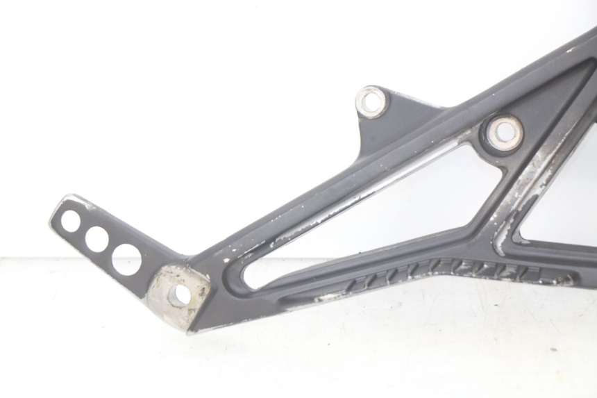 photo de RIGHT FRONT FOOTREST BRACKET YAMAHA FJ 3CX 1200 (1986 - 1996)