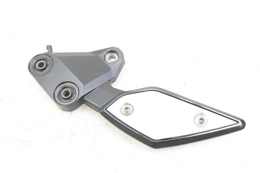 photo de FRONT RIGHT FOOTREST MOUNT YAMAHA FZ1 FAZER 1000 (2007 - 2009)