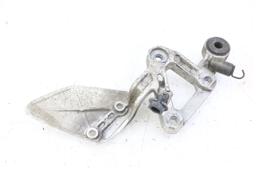 photo de RIGHT FRONT FOOTREST BRACKET YAMAHA FZS FAZER 600 (2001 - 2003)