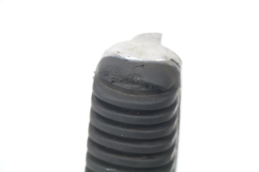 photo de FRONT RIGHT FOOTREST MOUNT YAMAHA XJN XJ N DIVERSION 600 (1994 - 1997)
