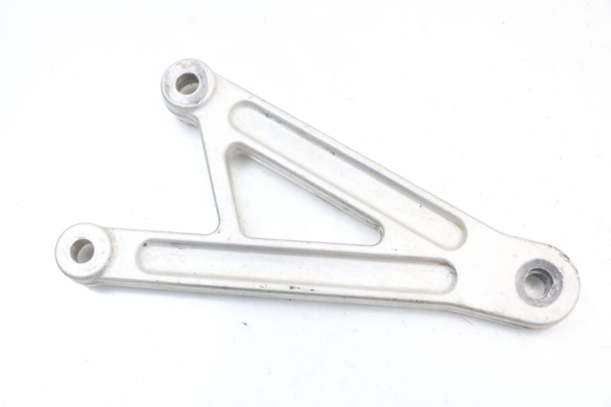 photo de FRONT LEFT FOOTREST MOUNT APRILIA RS 50 (2006 - 2010)
