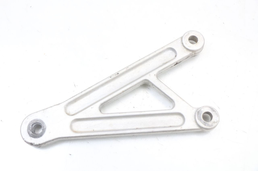 photo de FRONT LEFT FOOTREST MOUNT APRILIA RS 50 (2006 - 2010)