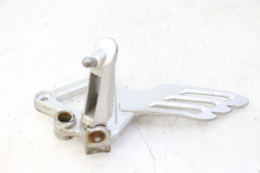 photo de FRONT LEFT FOOTREST MOUNT STAHO FH 50 (2018 - 2019)