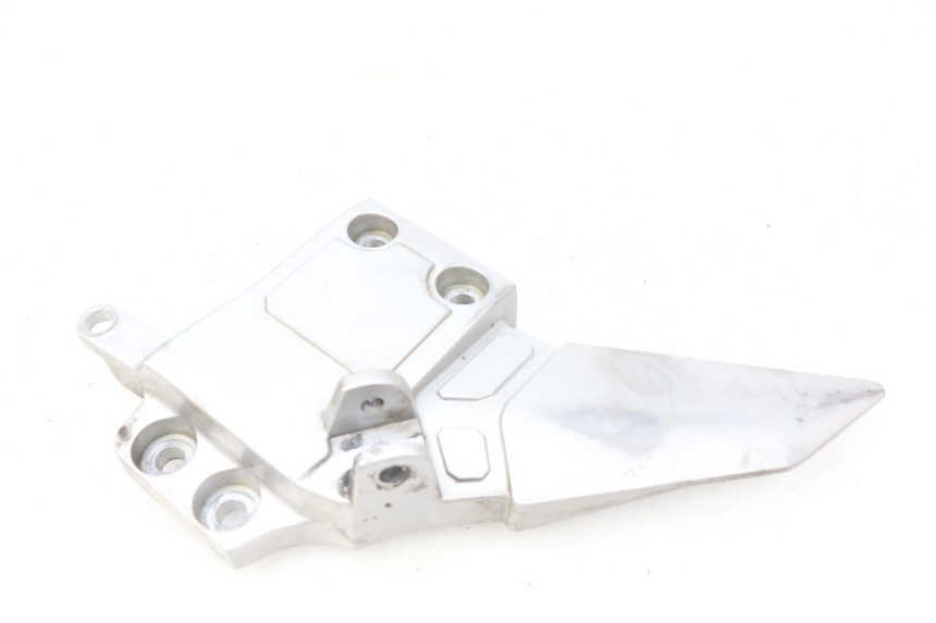 photo de LEFT FRONT FOOTREST BRACKET YAMAHA FJR ABS 1300 (2016 - 2020)