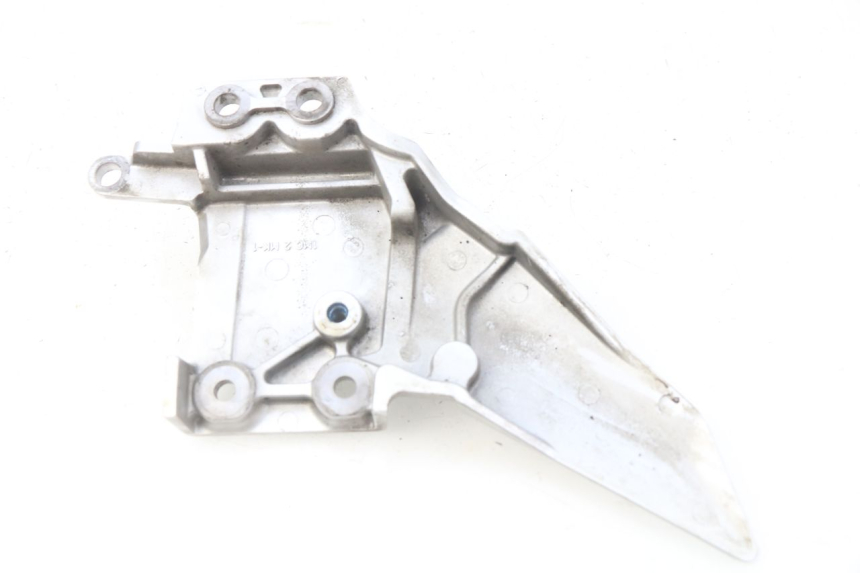 photo de LEFT FRONT FOOTREST BRACKET YAMAHA FJR ABS 1300 (2016 - 2020)