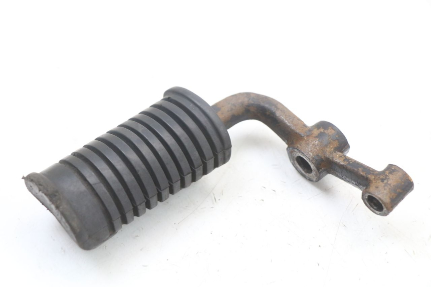 photo de FRONT LEFT FOOTREST MOUNT SUZUKI GSX E 250 (1982 - 1983)