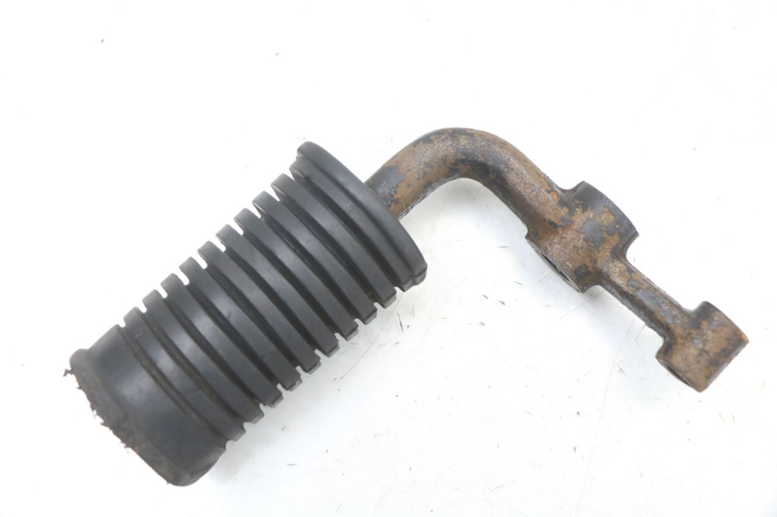 photo de FRONT LEFT FOOTREST MOUNT SUZUKI GSX E 250 (1982 - 1983)