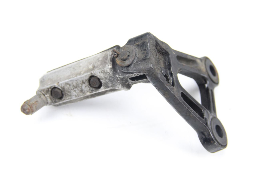 photo de FRONT LEFT FOOTREST MOUNT HONDA CBR F SC21 1000 (1986 - 1992)