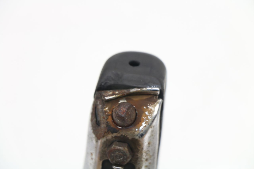 photo de FRONT LEFT FOOTREST MOUNT HONDA VF 1000 (1984 - 1988)