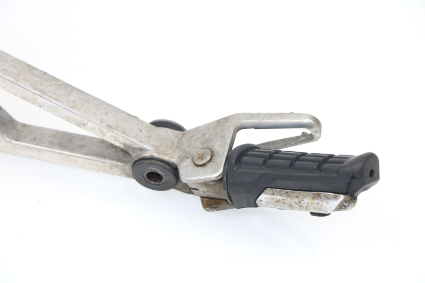 photo de FRONT LEFT FOOTREST MOUNT HONDA VF 1000 (1984 - 1988)