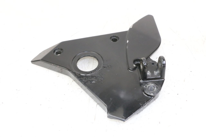 photo de FRONT LEFT FOOTREST MOUNT KAWASAKI ZR7 ZR-7 S 750 (1999 - 2004)