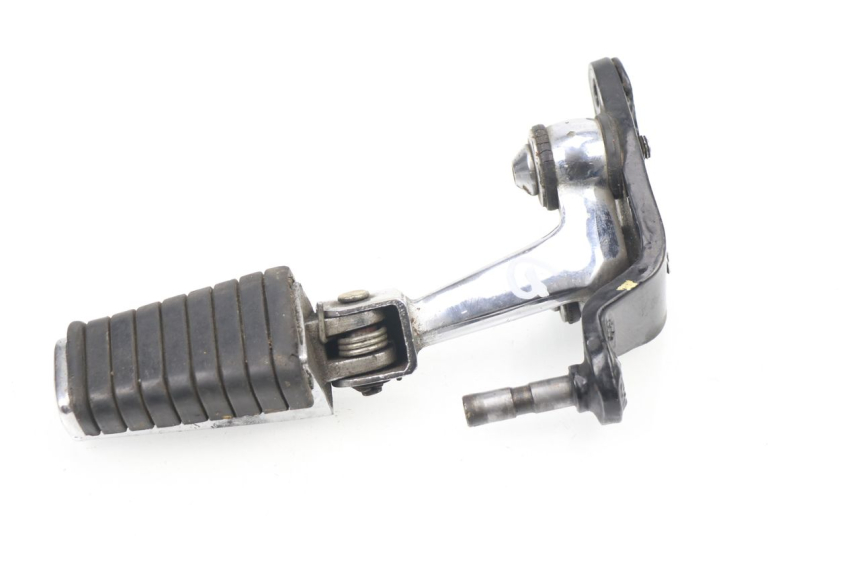 photo de FRONT LEFT FOOTREST MOUNT LIFAN ROYAL KING 250 (2011 - 2019)