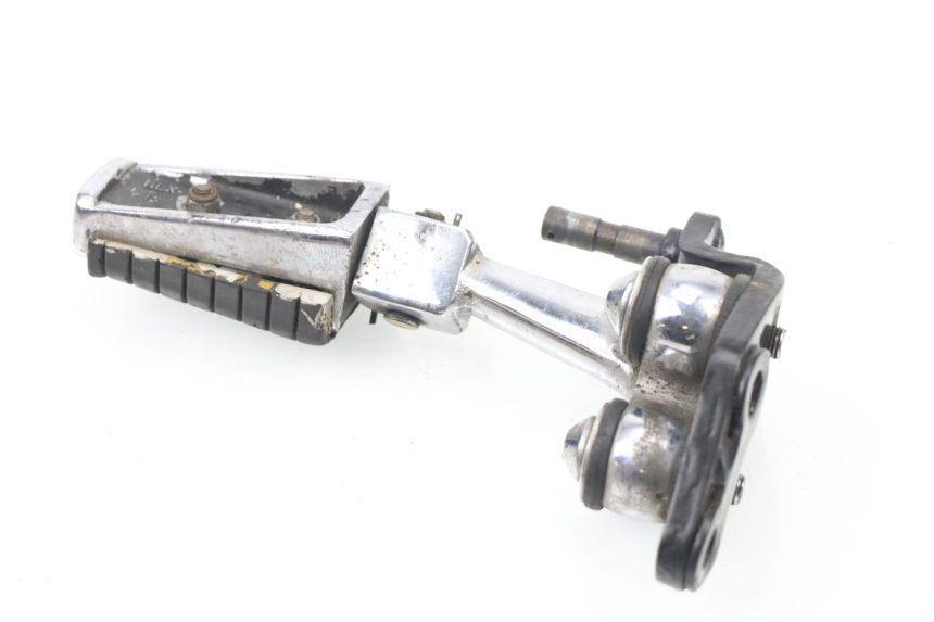 photo de FRONT LEFT FOOTREST MOUNT LIFAN ROYAL KING 250 (2011 - 2019)
