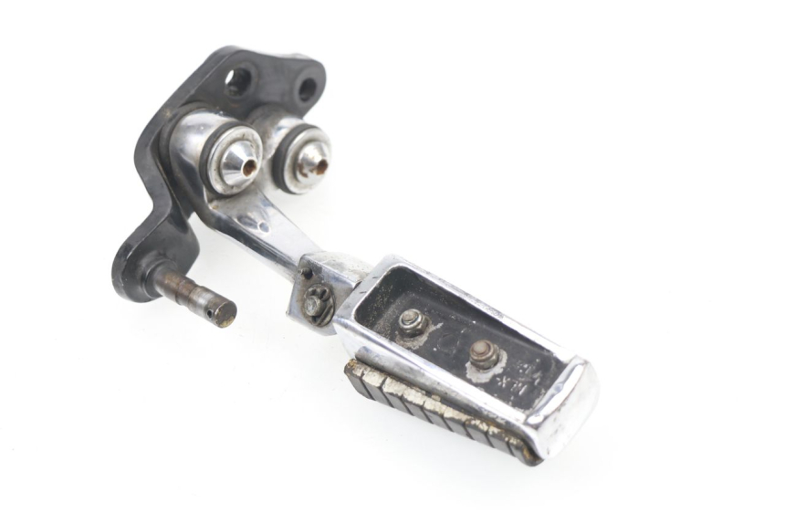 photo de FRONT LEFT FOOTREST MOUNT LIFAN ROYAL KING 250 (2011 - 2019)