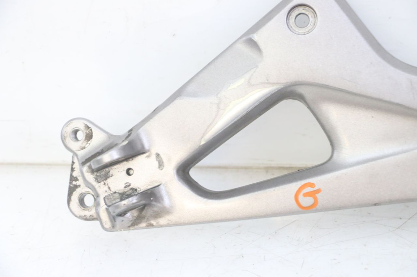 photo de FRONT LEFT FOOTREST MOUNT HONDA NTV DEAUVILLE ABS 700 (2007 - 2016)