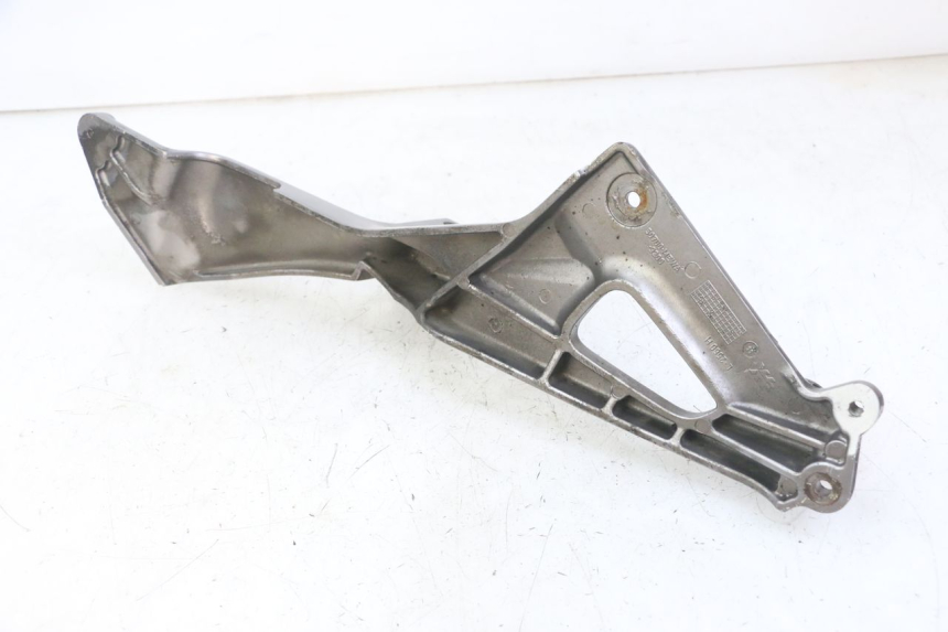 photo de FRONT LEFT FOOTREST MOUNT HONDA NTV DEAUVILLE ABS 700 (2007 - 2016)