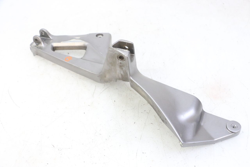 photo de FRONT LEFT FOOTREST MOUNT HONDA NTV DEAUVILLE ABS 700 (2007 - 2016)