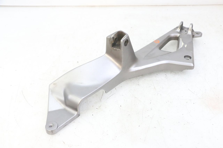 photo de FRONT LEFT FOOTREST MOUNT HONDA NTV DEAUVILLE ABS 700 (2007 - 2016)