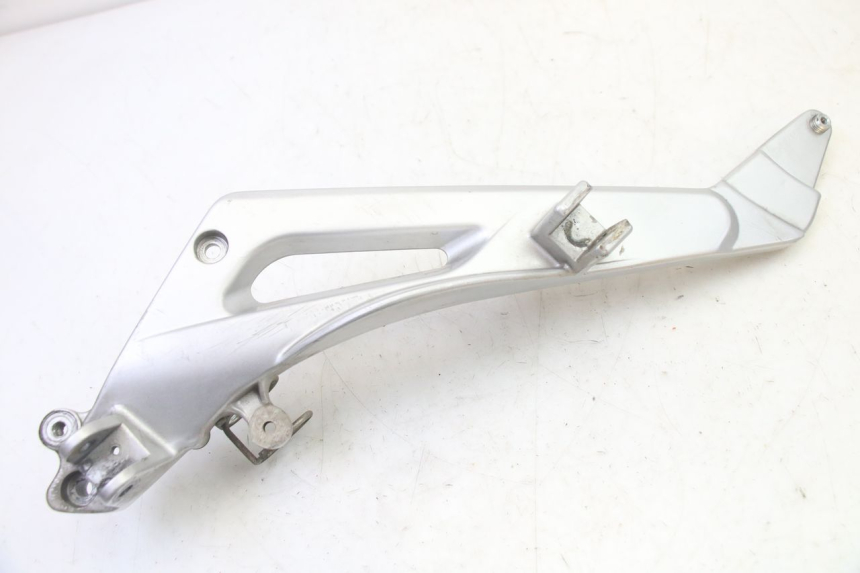photo de FRONT LEFT FOOTREST MOUNT HONDA NTV DEAUVILLE 650 (2001 - 2006)