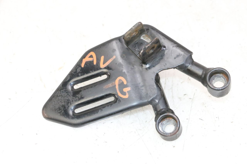 photo de FRONT LEFT FOOTREST MOUNT MAG POWER R-STREET 50 (2016 - 2025)