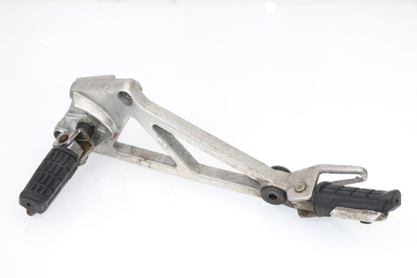 photo de FRONT LEFT FOOTREST MOUNT HONDA VF 1000 (1984 - 1988)
