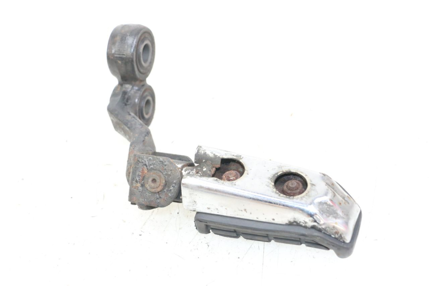 photo de FRONT LEFT FOOTREST MOUNT YAMAHA XJ F 900 (1983 - 1994)