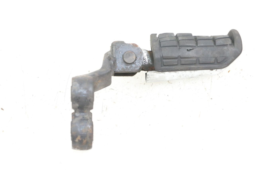 photo de FRONT LEFT FOOTREST MOUNT YAMAHA XJ F 900 (1983 - 1994)