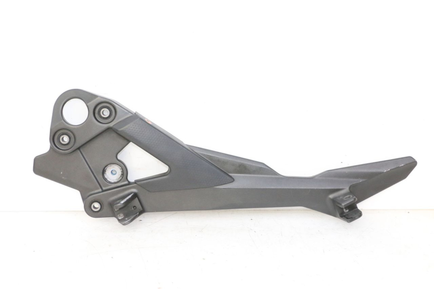 photo de FRONT LEFT FOOTREST MOUNT YAMAHA XJ6 ABS 600 (2008 - 2016)