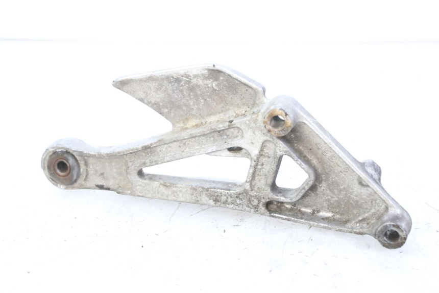 photo de FRONT LEFT FOOTREST MOUNT YAMAHA XJN DIVERSION 600 (2000 - 2003)