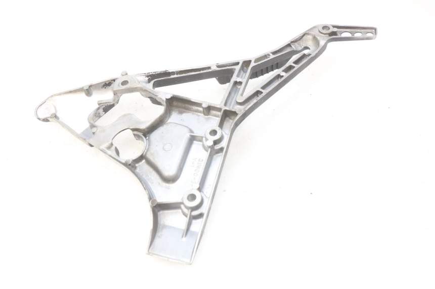 photo de LEFT FRONT FOOTREST BRACKET YAMAHA FJ 3CX 1200 (1986 - 1996)