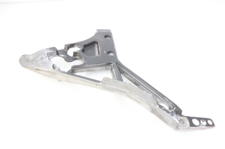 photo de LEFT FRONT FOOTREST BRACKET YAMAHA FJ 3CX 1200 (1986 - 1996)