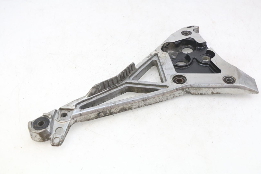 photo de LEFT FRONT FOOTREST BRACKET YAMAHA FJ 3CX 1200 (1986 - 1996)