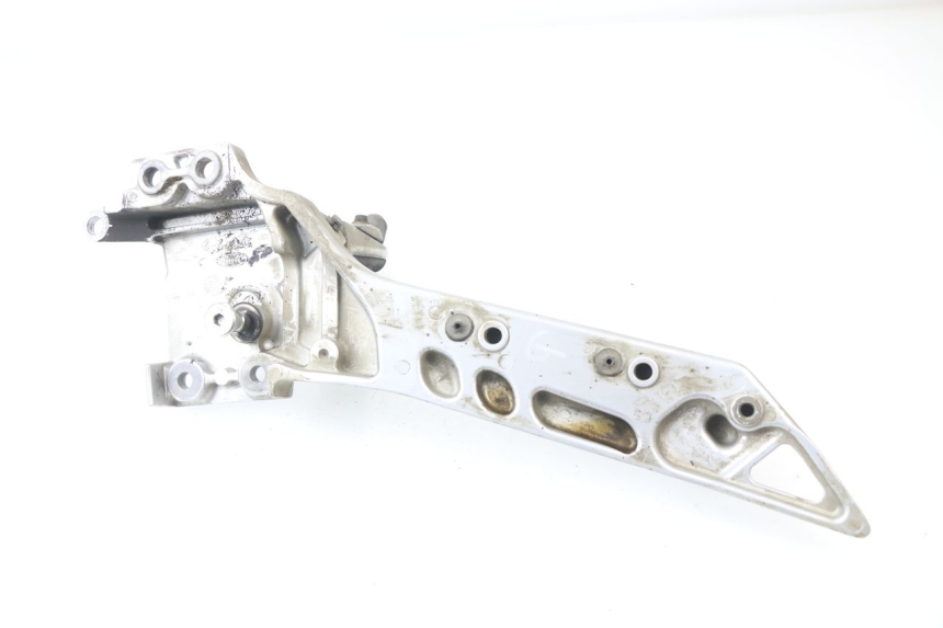 photo de LEFT FRONT FOOTREST BRACKET YAMAHA FJR ABS 1300 (2006 - 2012)