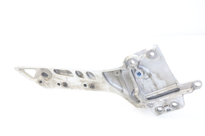 photo de LEFT FRONT FOOTREST BRACKET YAMAHA FJR ABS 1300 (2006 - 2012)