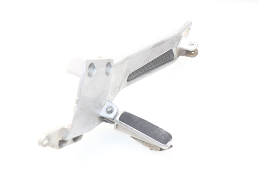 photo de LEFT FRONT FOOTREST BRACKET YAMAHA FJR ABS 1300 (2006 - 2012)