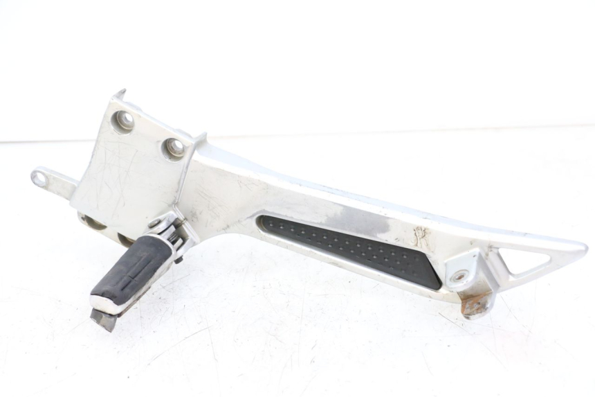 photo de LEFT FRONT FOOTREST BRACKET YAMAHA FJR ABS 1300 (2006 - 2012)