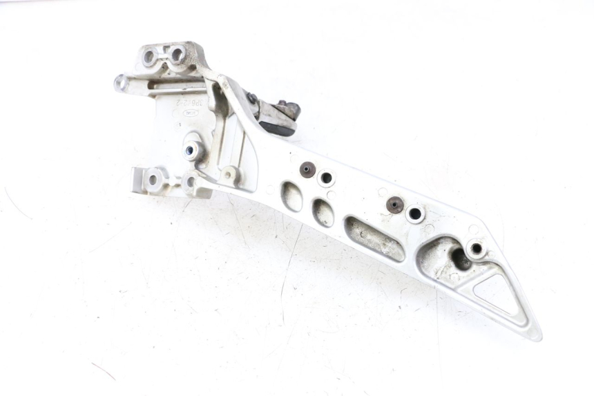 photo de LEFT FRONT FOOTREST BRACKET YAMAHA FJR ABS 1300 (2006 - 2012)