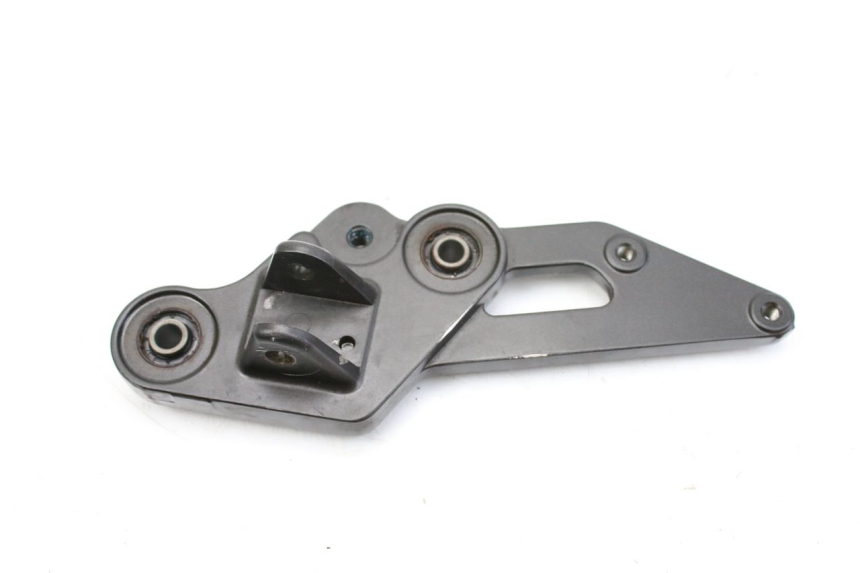 photo de LEFT FRONT FOOTREST BRACKET YAMAHA MT-07 MT07 700 (2018 - 2020)