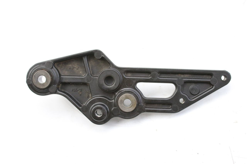 photo de LEFT FRONT FOOTREST BRACKET YAMAHA MT-07 MT07 700 (2018 - 2020)