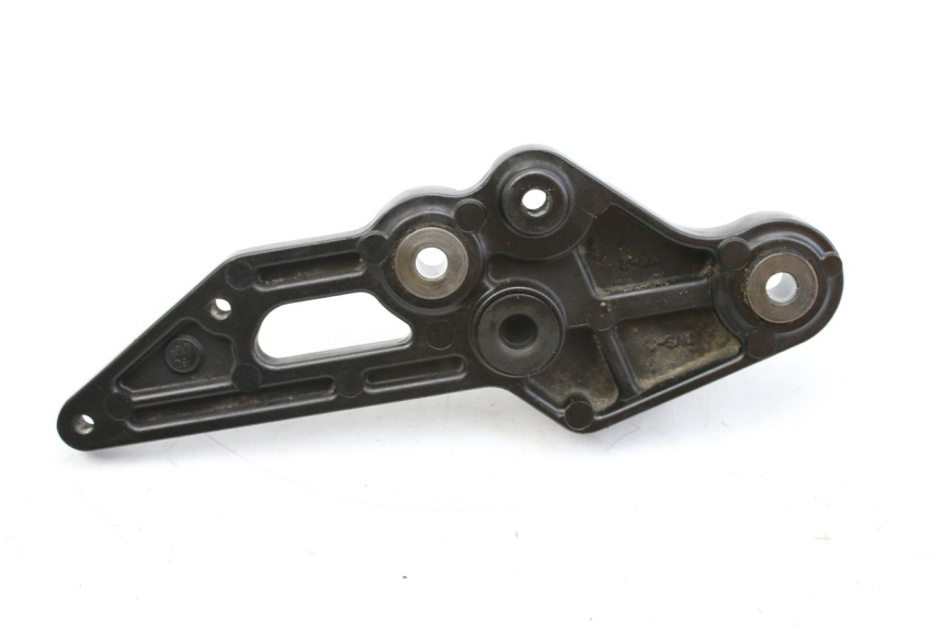 photo de LEFT FRONT FOOTREST BRACKET YAMAHA MT-07 MT07 700 (2018 - 2020)