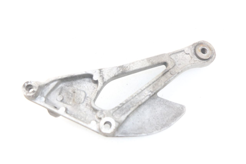 photo de FRONT LEFT FOOTREST MOUNT YAMAHA XJ600 XJ DIVERSION 600 (1992 - 1997)