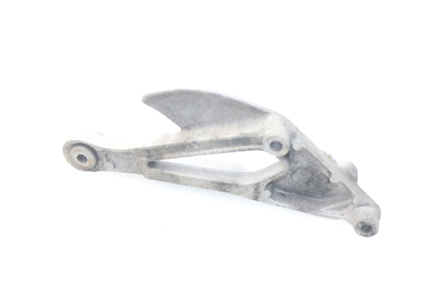 photo de FRONT LEFT FOOTREST MOUNT YAMAHA XJ600 XJ DIVERSION 600 (1992 - 1997)