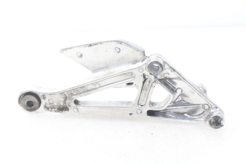 photo de FRONT LEFT FOOTREST MOUNT YAMAHA XJ600 XJ DIVERSION 600 (1992 - 1997)