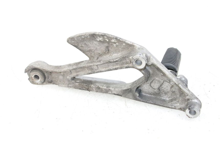 photo de FRONT LEFT FOOTREST MOUNT YAMAHA XJ600 XJ DIVERSION 600 (1992 - 1997)
